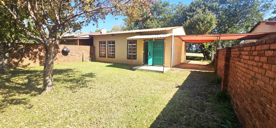 To Let 2 Bedroom Property for Rent in Rustenburg Rural North West